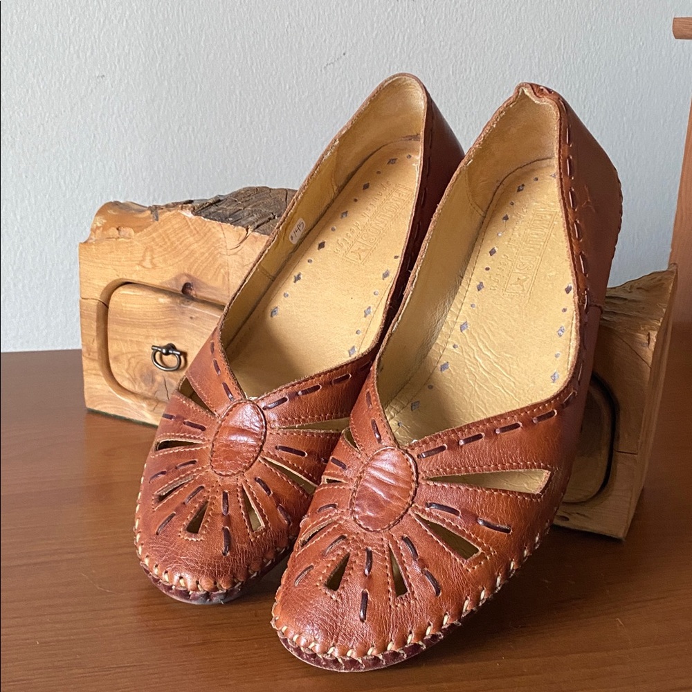 PIKOLINOS Cut Out Flats